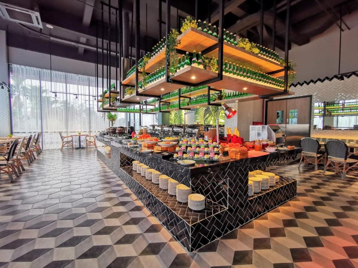 The Zuri Dumai Hotel Екстериор снимка