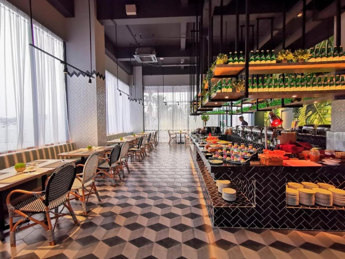 The Zuri Dumai Hotel Екстериор снимка